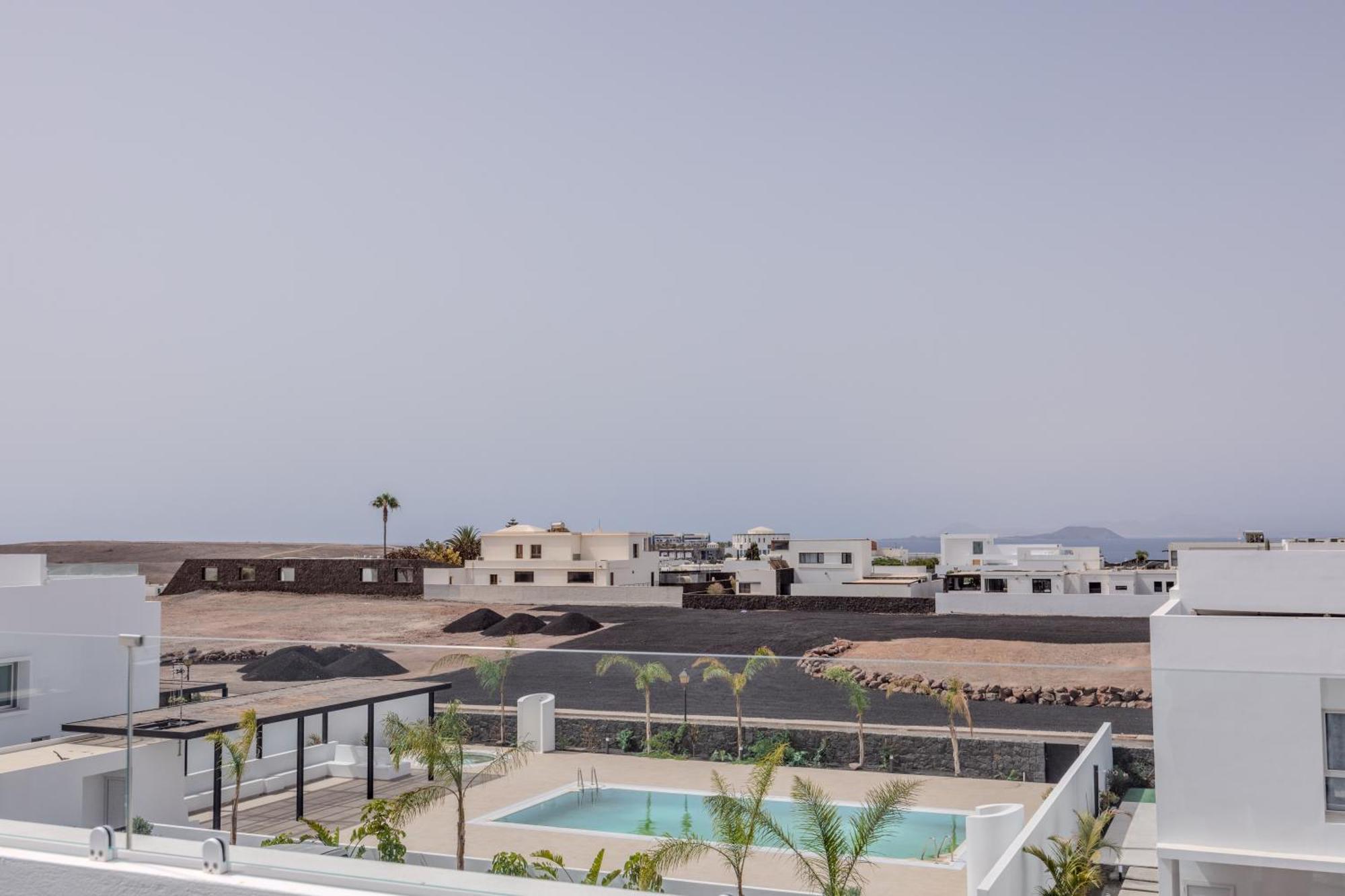Serena Holiday Homes By Livvo プラヤ・ブランカ エクステリア 写真