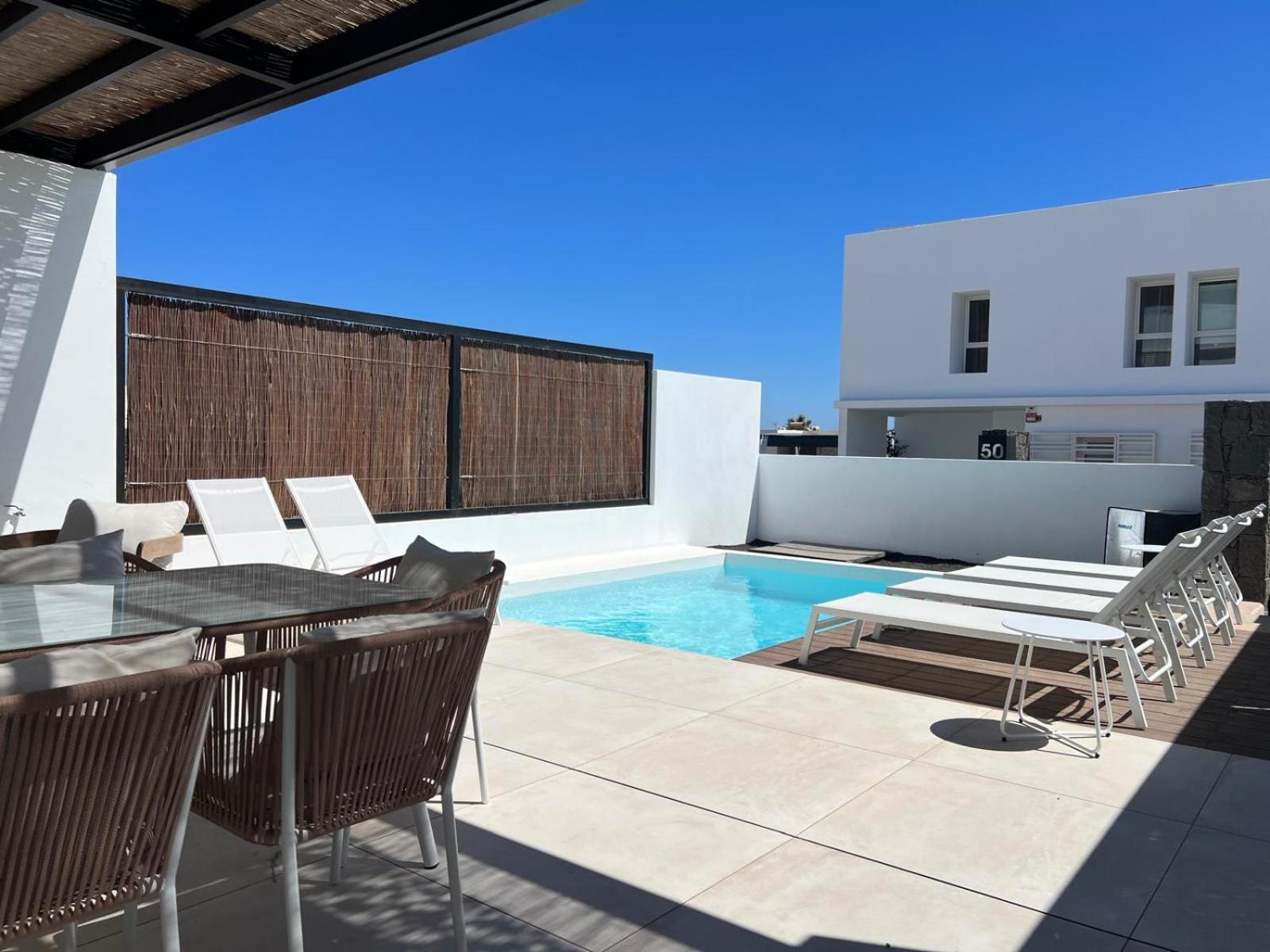 Serena Holiday Homes By Livvo プラヤ・ブランカ エクステリア 写真