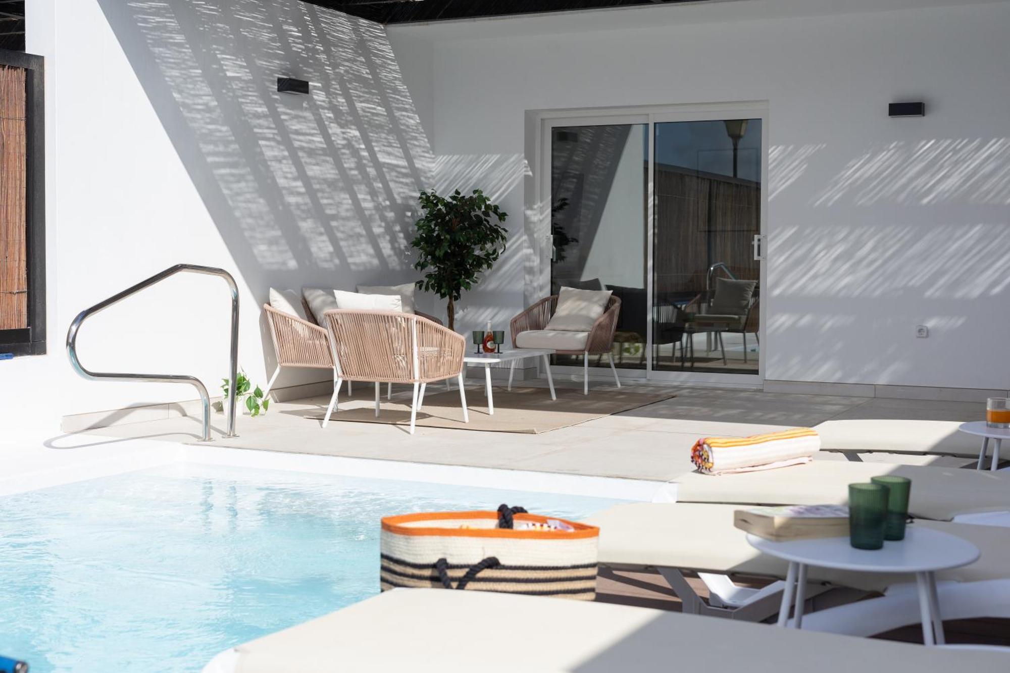 Serena Holiday Homes By Livvo プラヤ・ブランカ エクステリア 写真